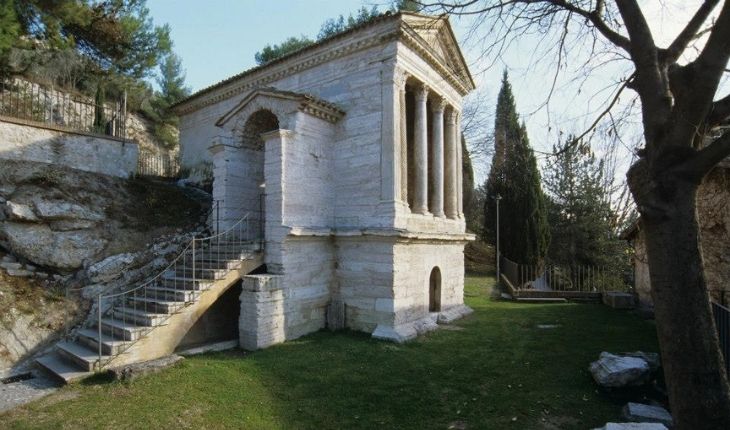 campello clitunno tempietto
