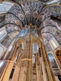 L'interno della chiesa principale del convento